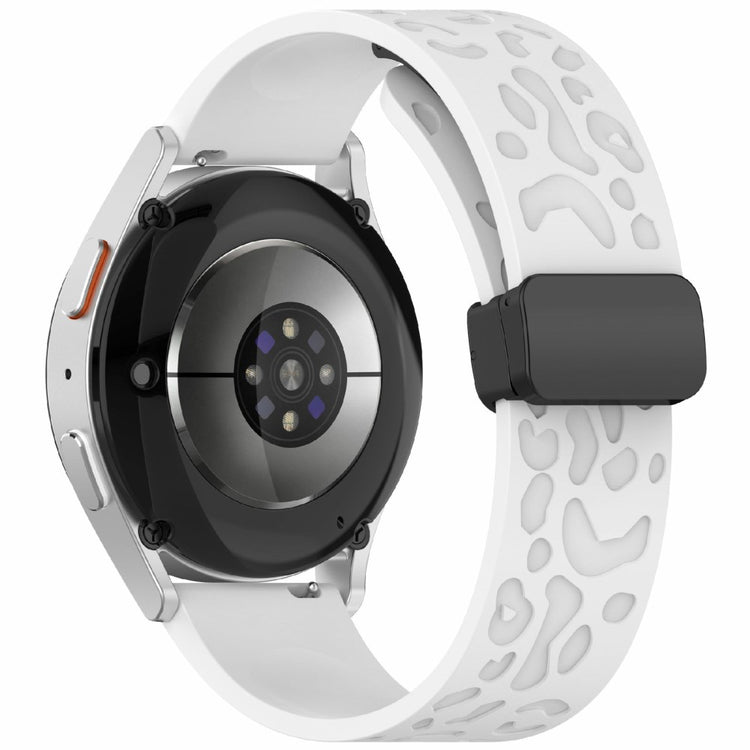 KALEBOL 18mm Magnetic Silicone Strap Huawei Watch GT 5 41mm / GT 4 41mm / Garmin Venu 3S Leopard Print Watch Band - White#serie_2